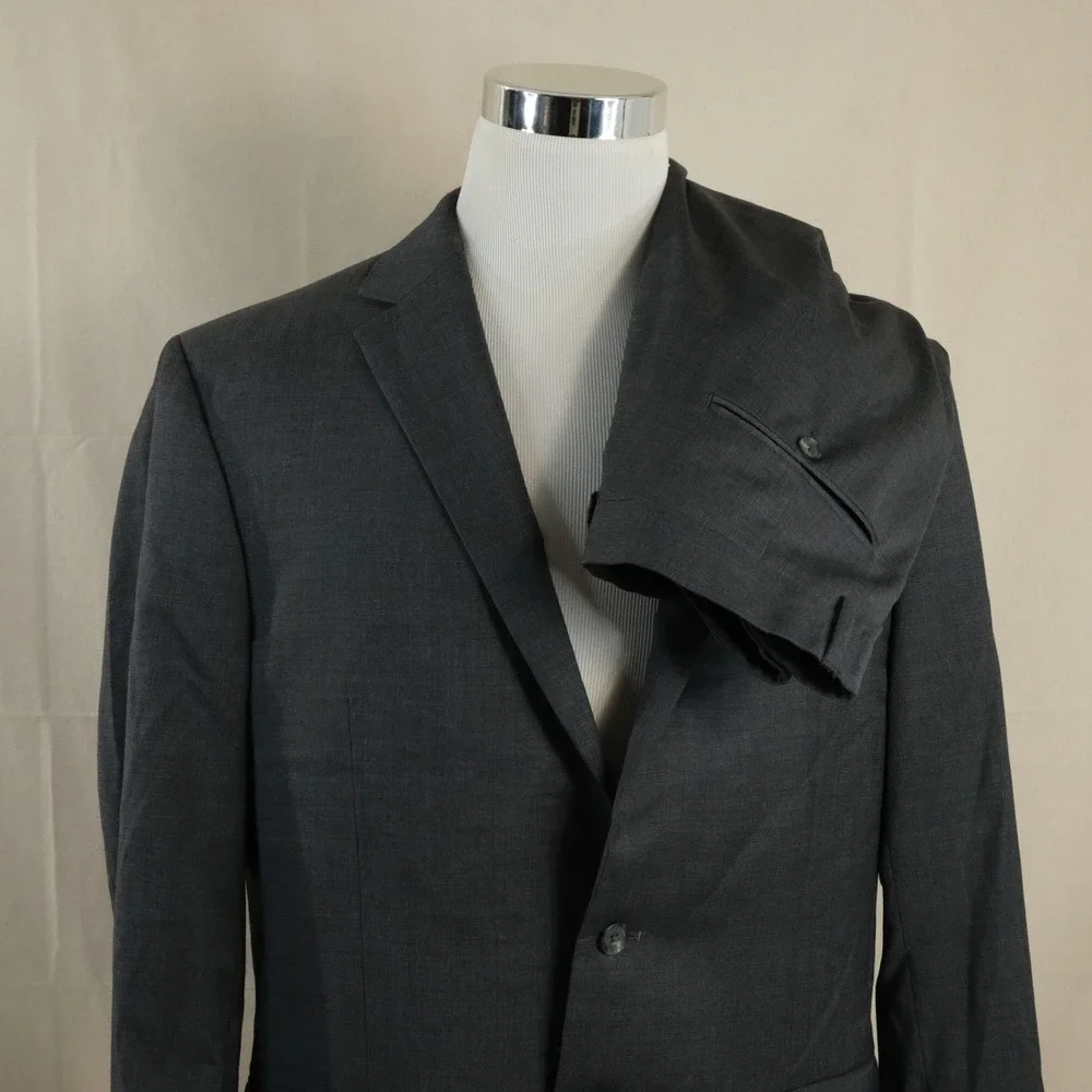 Jos. A. Bank 46R Slim Fit Suit 38x28 100% Wool Gray Two Button Double Vented